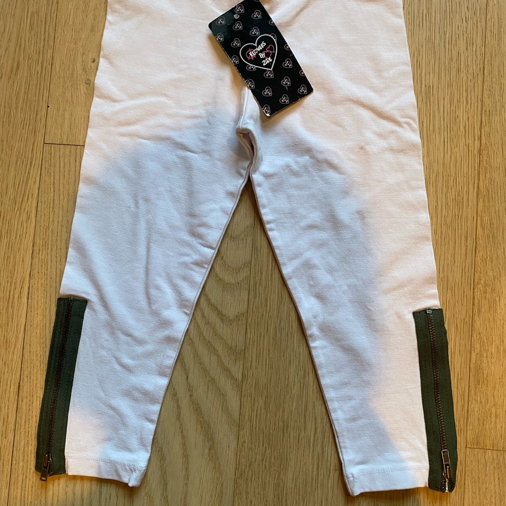 Brand New Flowers by Zoe Girls white legging w/zipper detail - size S